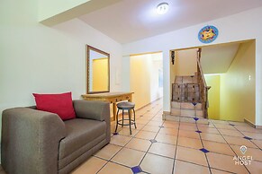 Cozy Stay 2 blocks from the beach
