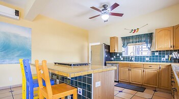 Cozy Stay 2 blocks from the beach