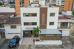 Novus Laureles