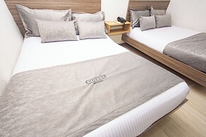 Novus Laureles
