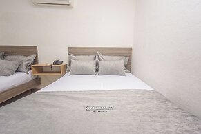 Novus Laureles