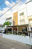 Novus Laureles