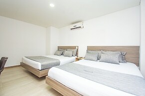 Novus Laureles