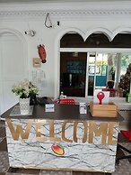 Hotel Condo Mango