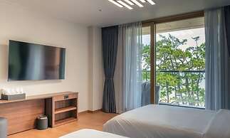 DONGHO BEACH HOTEL