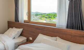 DONGHO BEACH HOTEL
