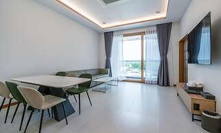 DONGHO BEACH HOTEL