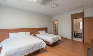 DONGHO BEACH HOTEL