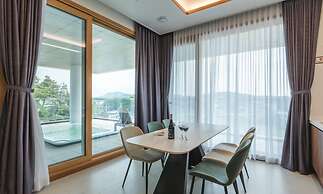 DONGHO BEACH HOTEL