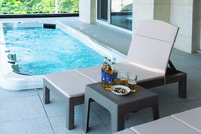 DONGHO BEACH HOTEL