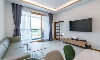 DONGHO BEACH HOTEL