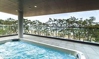 DONGHO BEACH HOTEL