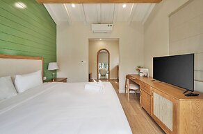 Elyday Apartment Hillside Phu Quoc - Sea & Firework view