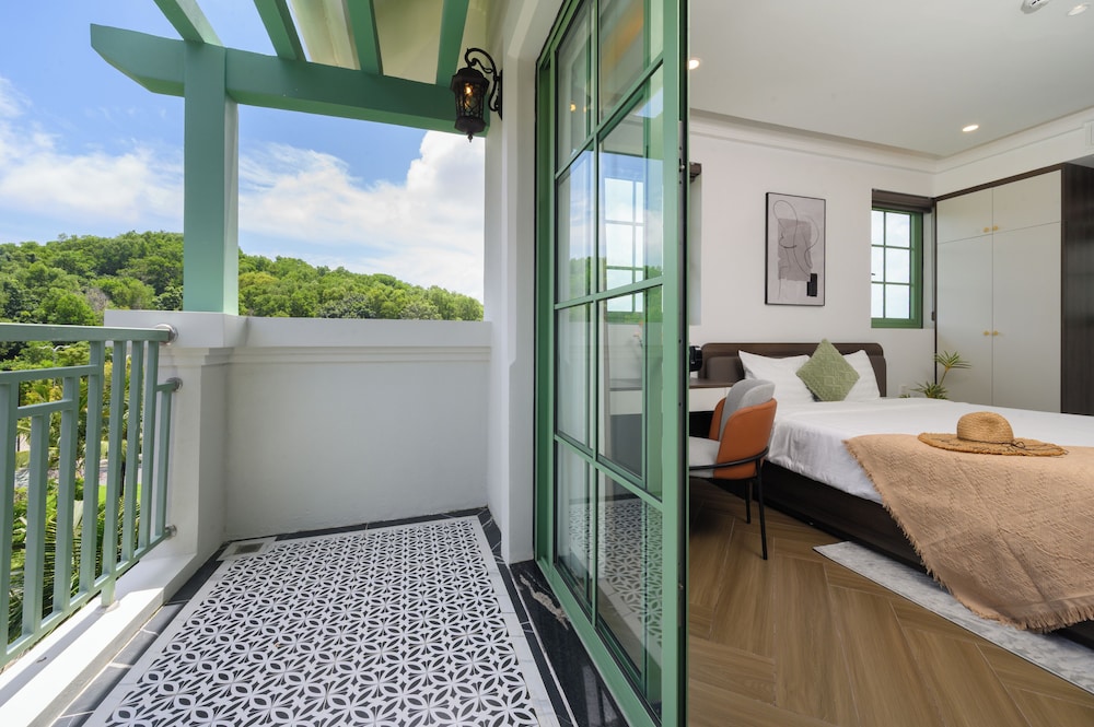 Elyday Apartment Hillside Phu Quoc - Sea & Firework view