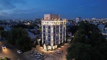 Crown Hotel