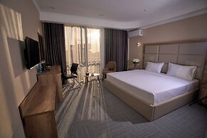 Crown Hotel