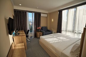 Crown Hotel