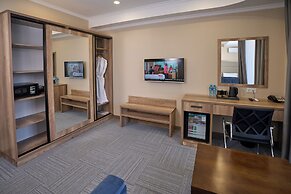 Crown Hotel