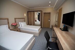 Crown Hotel
