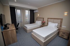 Crown Hotel