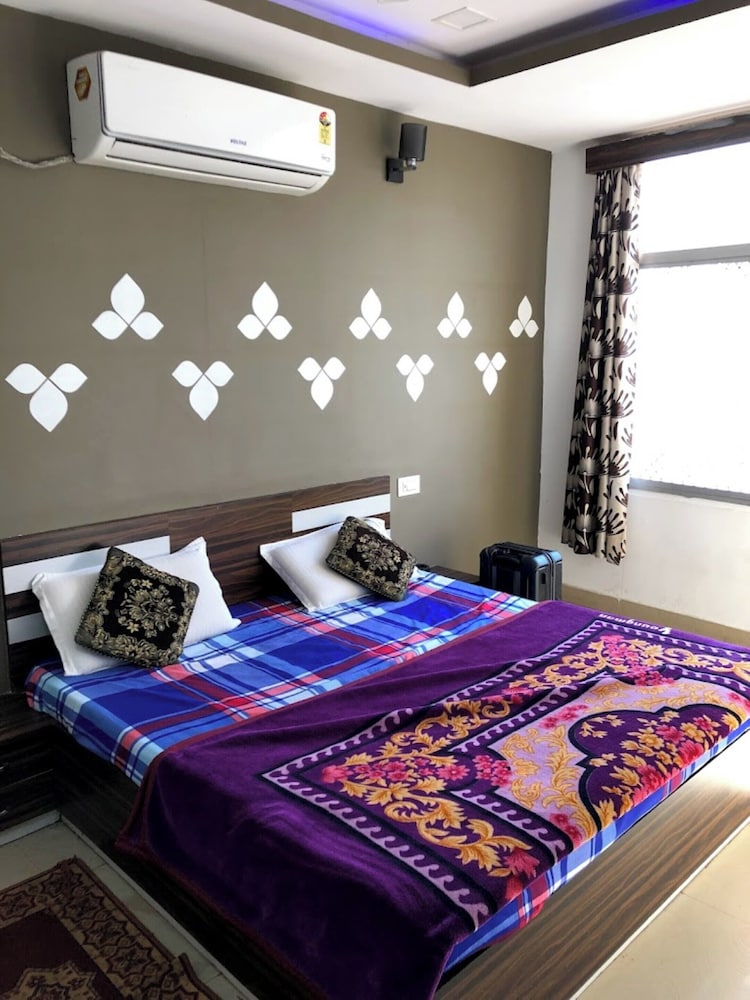 Hotel Jadav Chittorgarh
