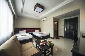 Rock Royal Hotel & Resort