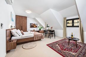 Rooms & Apartments Podsreda Castle
