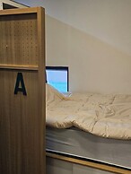 Travel Light Hostel