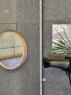 Travel Light Hostel