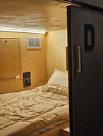 Travel Light Hostel