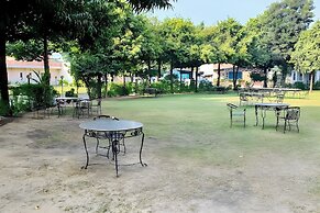 Hotel Amrapali