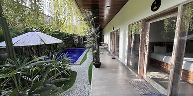 Pis Bolong Canggu