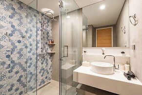 Lakeside Residences by NLA