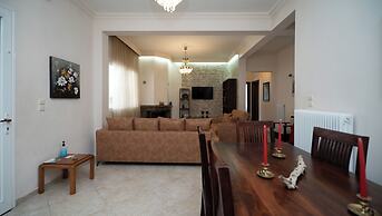 My Home - Meteora Central Apt - 2 BD