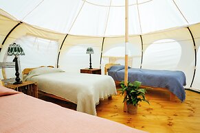 Luxury Glamping Retreat in Battle