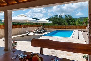 Villa Kole
