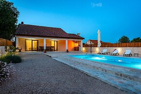 Villa Kole