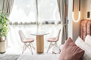 The O By Seekers Medellín