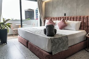 The O By Seekers Medellín