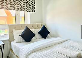 Honeybee Haven Retreat - 3 Bed House