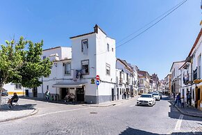 Limehome Evora Largo dos Penedos
