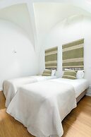 Limehome Evora Largo dos Penedos
