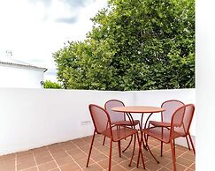 Limehome Evora Largo dos Penedos