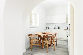 Limehome Evora Largo dos Penedos