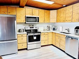 Peachland Beach Resort