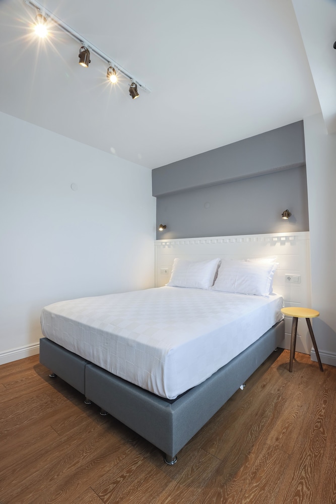 Adaloca Otel