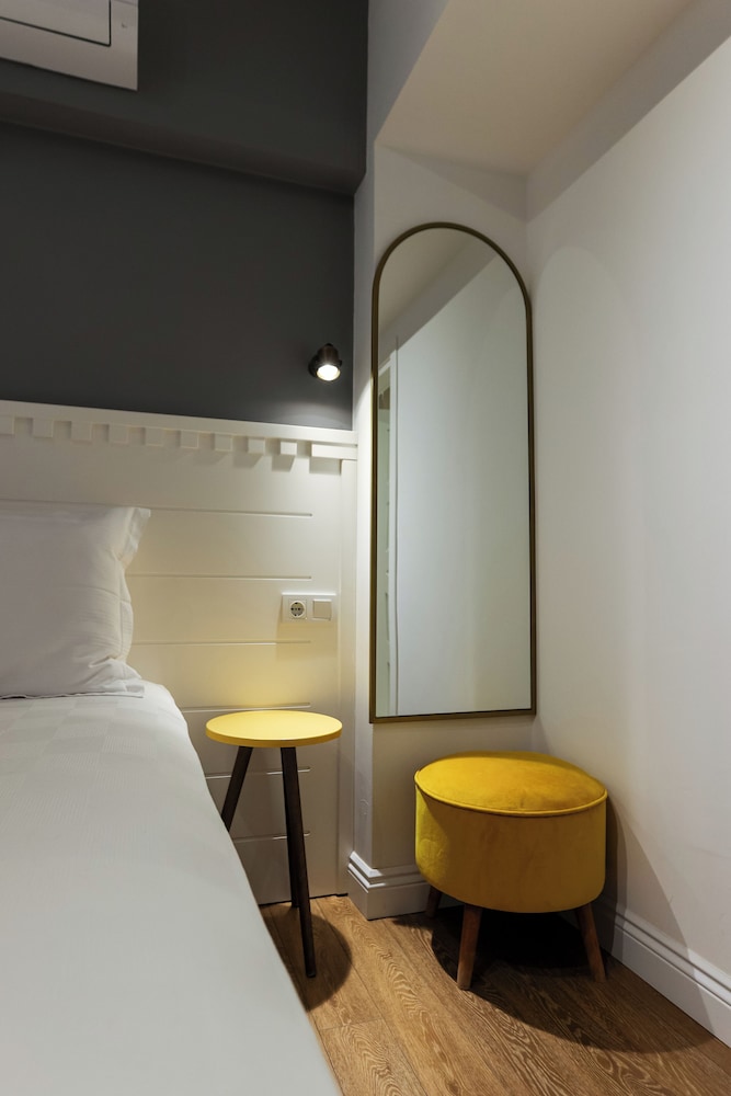 Adaloca Otel