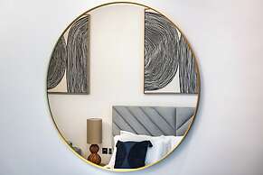 Elegant studio in Me Do Re Tower