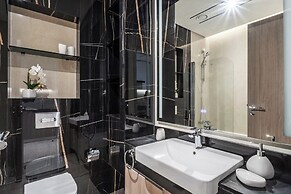 Elegant studio in Me Do Re Tower