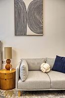 Elegant studio in Me Do Re Tower